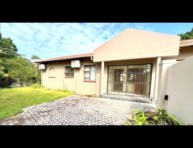 2 BEDROOM TOWNHOUSE FOR SALE IN MEER EN SEE